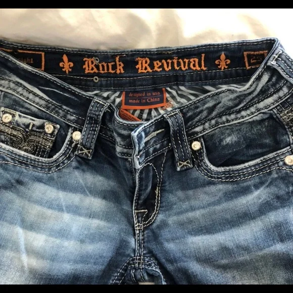 Rock revival jeans in great condition. Worn once because they don’t fit me - Picture 3 of 3